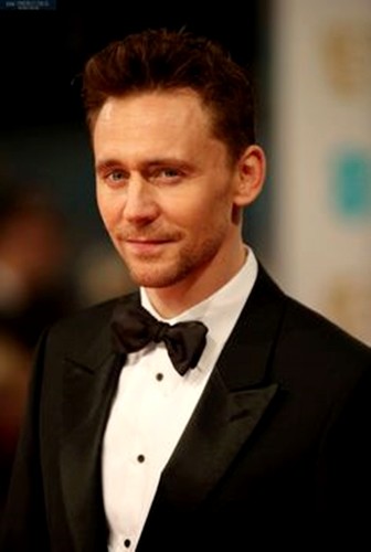 Tom Hiddleston nuovo James Bond?