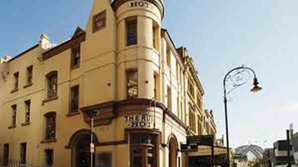 IL RUSSELL HOTEL AUSTRALIA