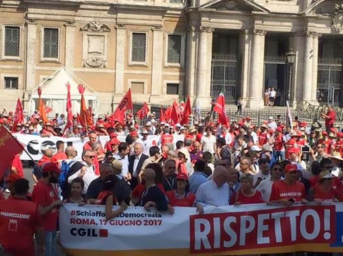 La Cgil chiede Rispetto! e scende in piazza per protestare contro la reintroduzione dei voucher