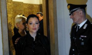 Processo Corona, interrogata la compagna Silvia Provvedi. Ecco le dichiarazioni shock