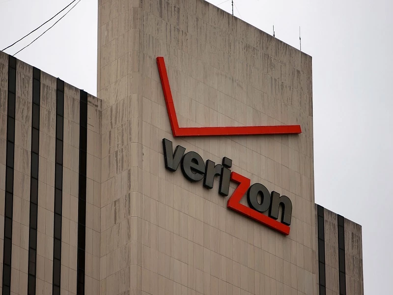 Verizon si compra Yahoo con 5 miliardi di dollari